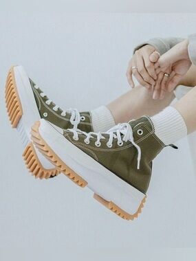 Converse Run Star hike High Sneakers in khaki cargo NWOB 6M 7.5W